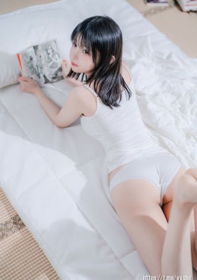 在桌下含她的花蒂和舌头H视频_BD英语手机在线观看