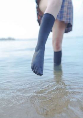 美女湿身诱惑_1080全集免费播放